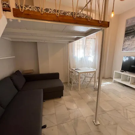 Apartamento Genuar Center 4 *