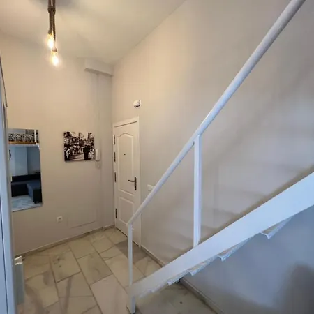 Apartamento Genuar Center 4 *